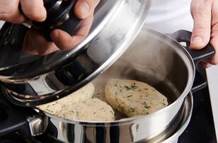 Steam chicken schnitzel to reduce weight by 10 kg per month