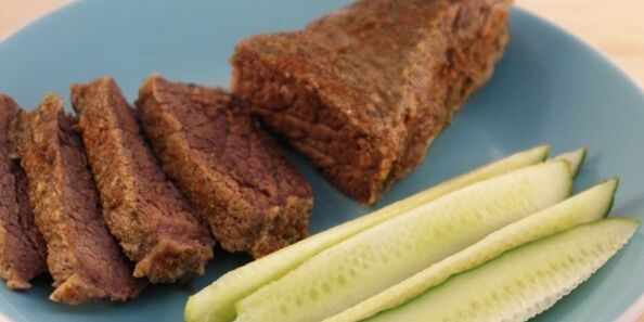 Boiled fillet with cucumber for weight loss
