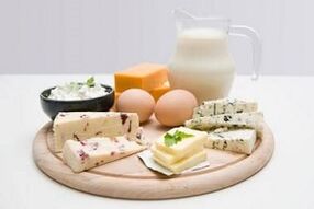 Eggs, low-fat dairy products and fermented milk products for a high-protein diet